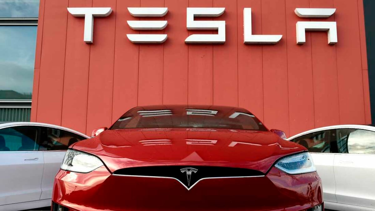 Tesla’nın karı, yaptığı indirimler nedeniyle yüzde 44 düştü