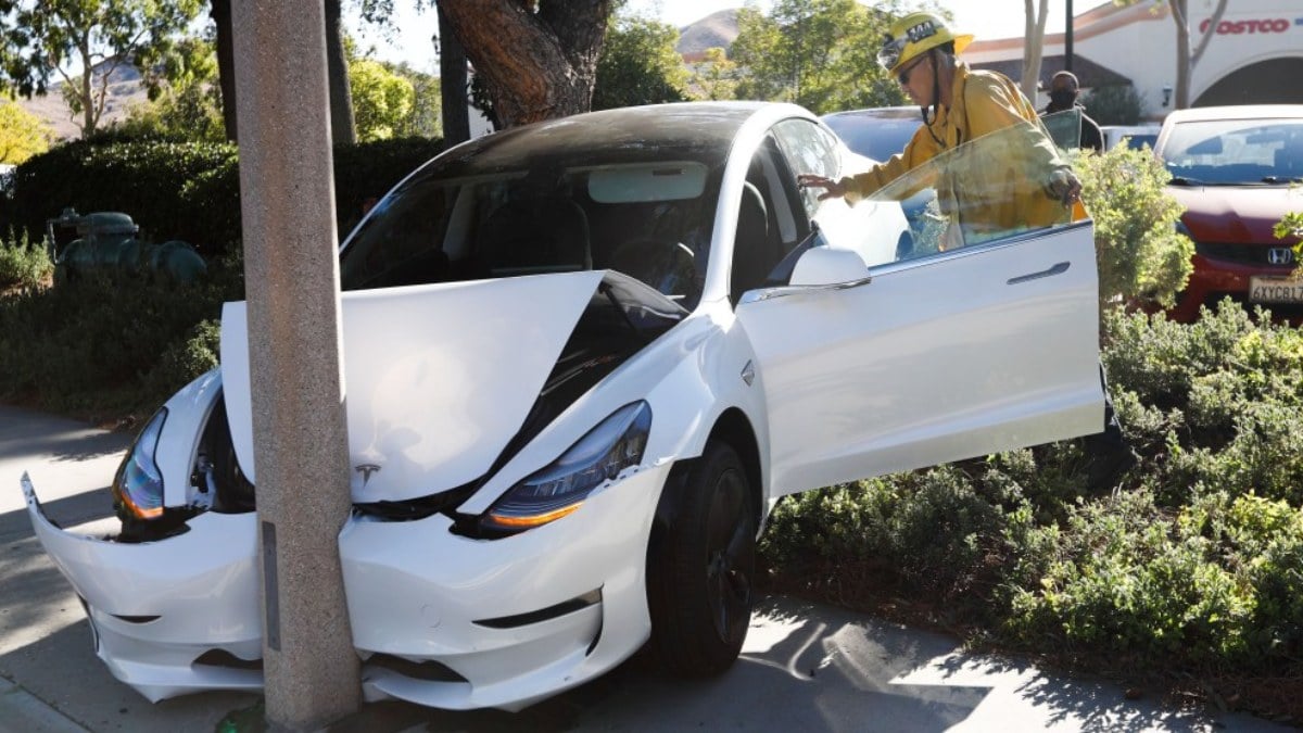 ABD’nin araştırması: Tesla sürücüleri en yüksek kaza oranına sahip